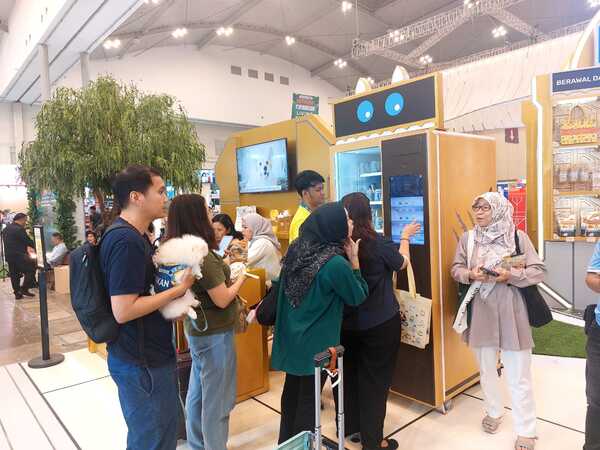 Perfect Companion Group (PCG) memperkenalkan produk premium Gold Series di PetFest Indonesia 2025.

