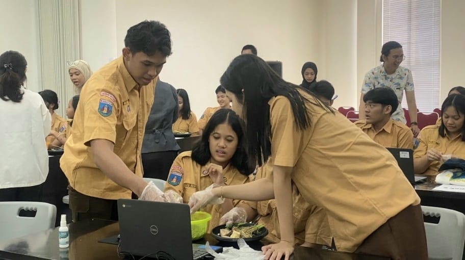 Para siswa Sekolah Olahraga Pembangunan Jaya Raya (SOPJR) saat mengikuti kegiatan Genovator 2025