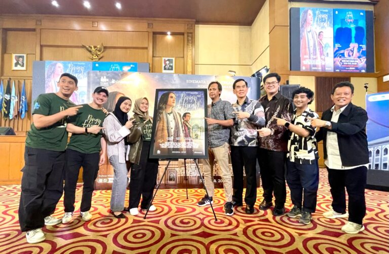 Jumpa pers peluncuran teaser poster, trailer, dan original soundtrack (OST) film Pengin Hijrah di Auditorium Universitas Islam Negeri (UIN) Syarif Hidayatullah, Ciputat, Tangerang Selatan, Kamis (/7/2025).