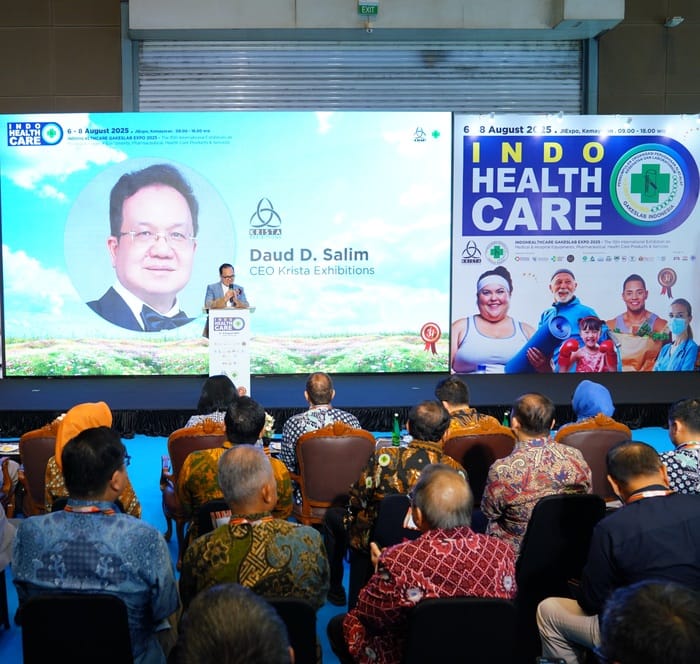 CEO Krista Exhibitions, Daud D. Salim, memberikan sambutan saat pembukaan Indohealthcare GAKESLAB Expo 2025 di JIEXPO Kemayoran, Jakarta, Rabu (6/8/2025).