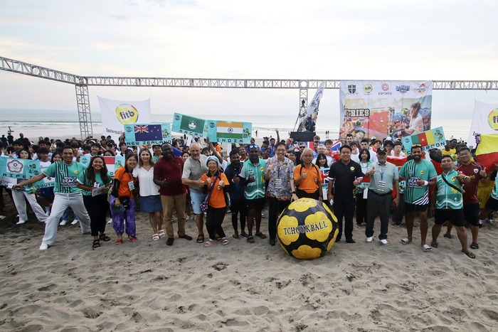 Upacara penutupan Kejuaraan Dunia Tchoukball Pantai 2025 di Pantai Seminyak, Bali, Minggu (10/8/2025). Tim putra dan putri Taiwan tampil sebagai juara. (Foto - Umar Widodo)
