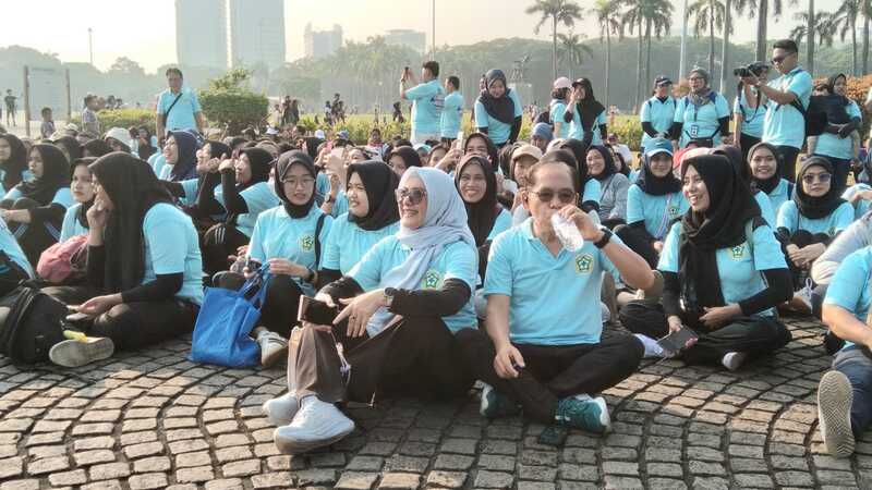 Yayasan Kesehatan Sumber Waras menggelar kegiatan bertajuk “Jalan sehat & Senam Bersama Keluarga Besar Sumber Waras Dalam Rangka HUT ke-80 RI & HUT ke-63 Yayasan Kesehatan Sumber Waras” di pelataran Tugu Monas, Jakarta, Minggu (10/8/2025).
