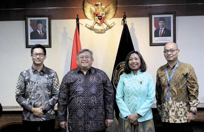 AirAsia MOVE dan Kementerian Pariwisata Republik Indonesia menjalin kerja untuk memperkuat promosi pariwisata Indonesia di pasar Malaysia. (Foto - Istimewa)