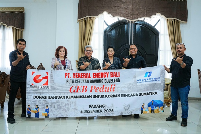 GEB Peduli menyalurkan 6 ton beras serta obat-obatan dan kebutuhan dasar berupa uang tunai kepada korban bencana di Kota Padang, Sumatera Barat, Jumat (5/12/2025).