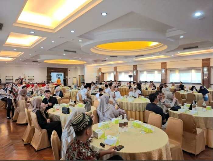 Keluarga besar IKHROM menggelar pertemuan tahunan ke-10 di Mutiara Ballroom Lt. 3 Metro Hotel Semarang,  Minggu (22/3/2026). (Foto - IKHROM)