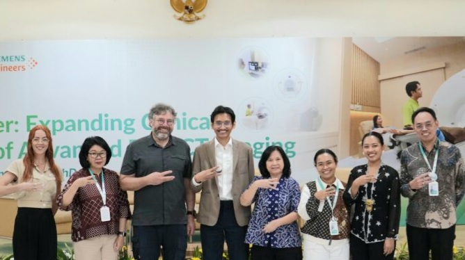 RS EMC Grha Kedoya saat menggelar workshop dan seminar klinis terkait pemanfaatan teknologi PET/CT dalam mendukung diagnosis penyakit secara lebih presisi di berbagai bidang klinis. (Foto - Dok. EMC)